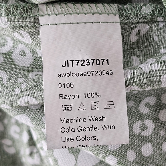 Women's Olive Green All Over Print Round Neck Boho Short Sleeve Blouse Size XL - Picture 6 of 16